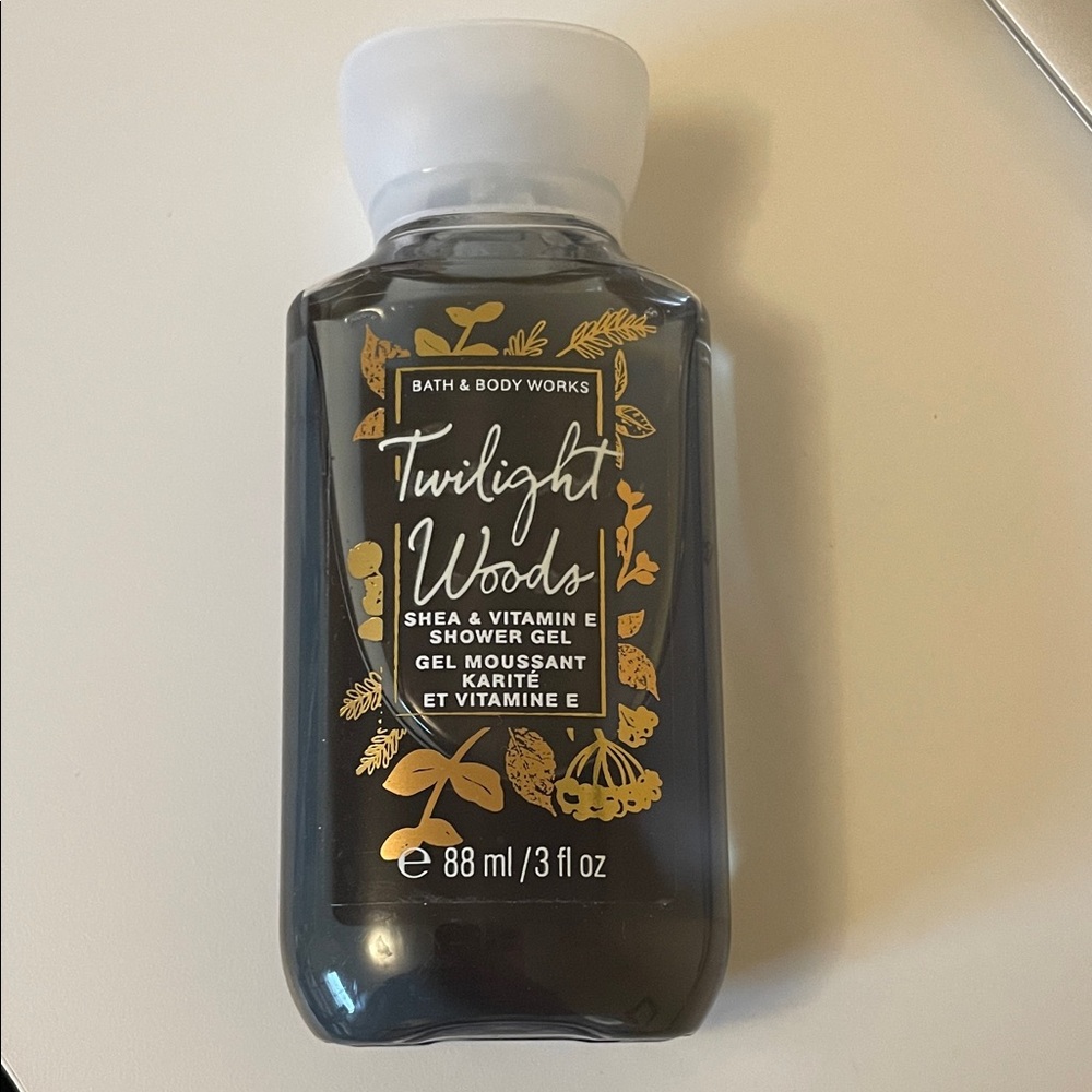 Bundle any 5/$25 - Bath & Body Works Shower Gel - Twilight Woods